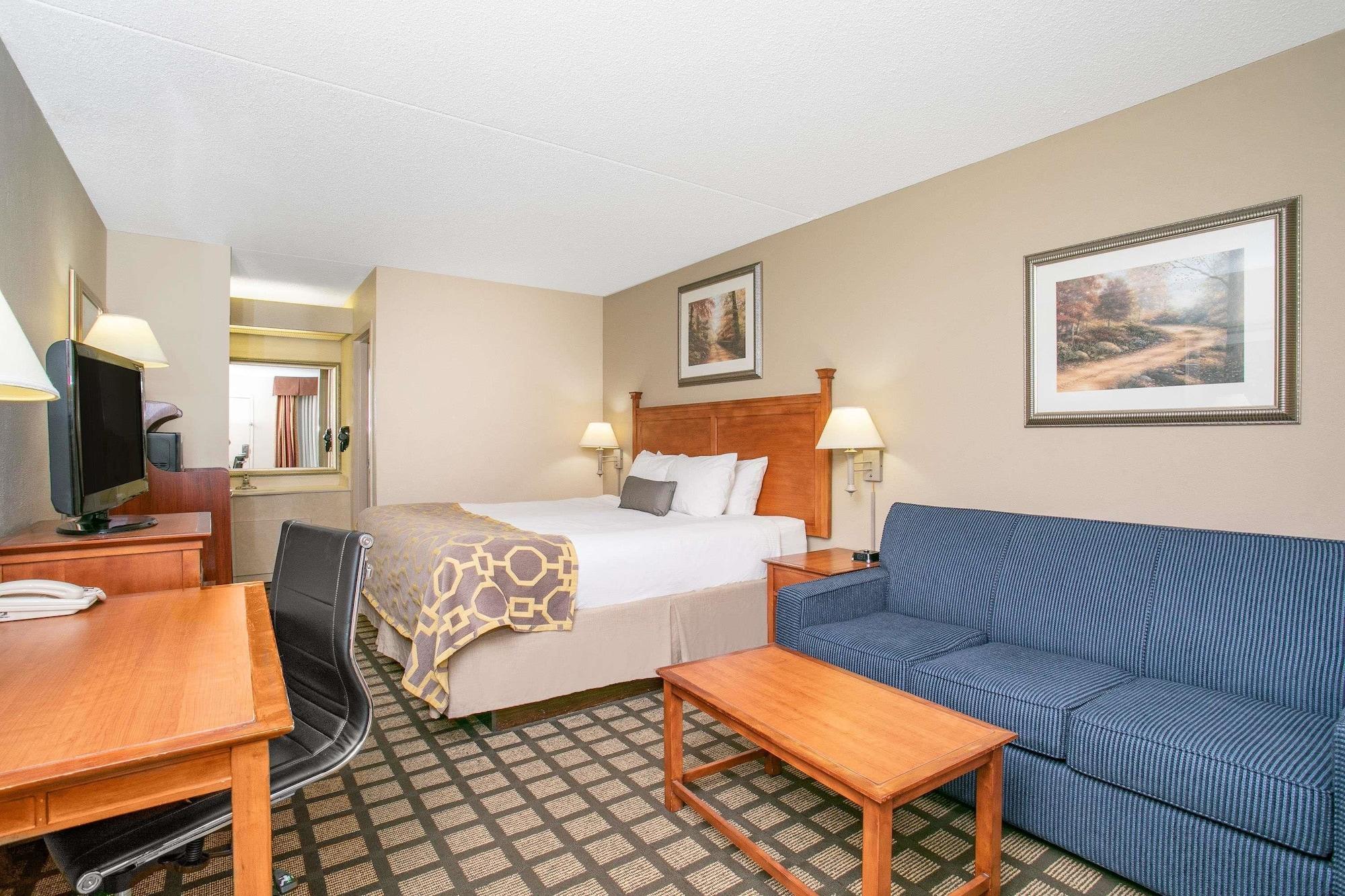 Baymont By Wyndham Hays Hotel Exterior photo