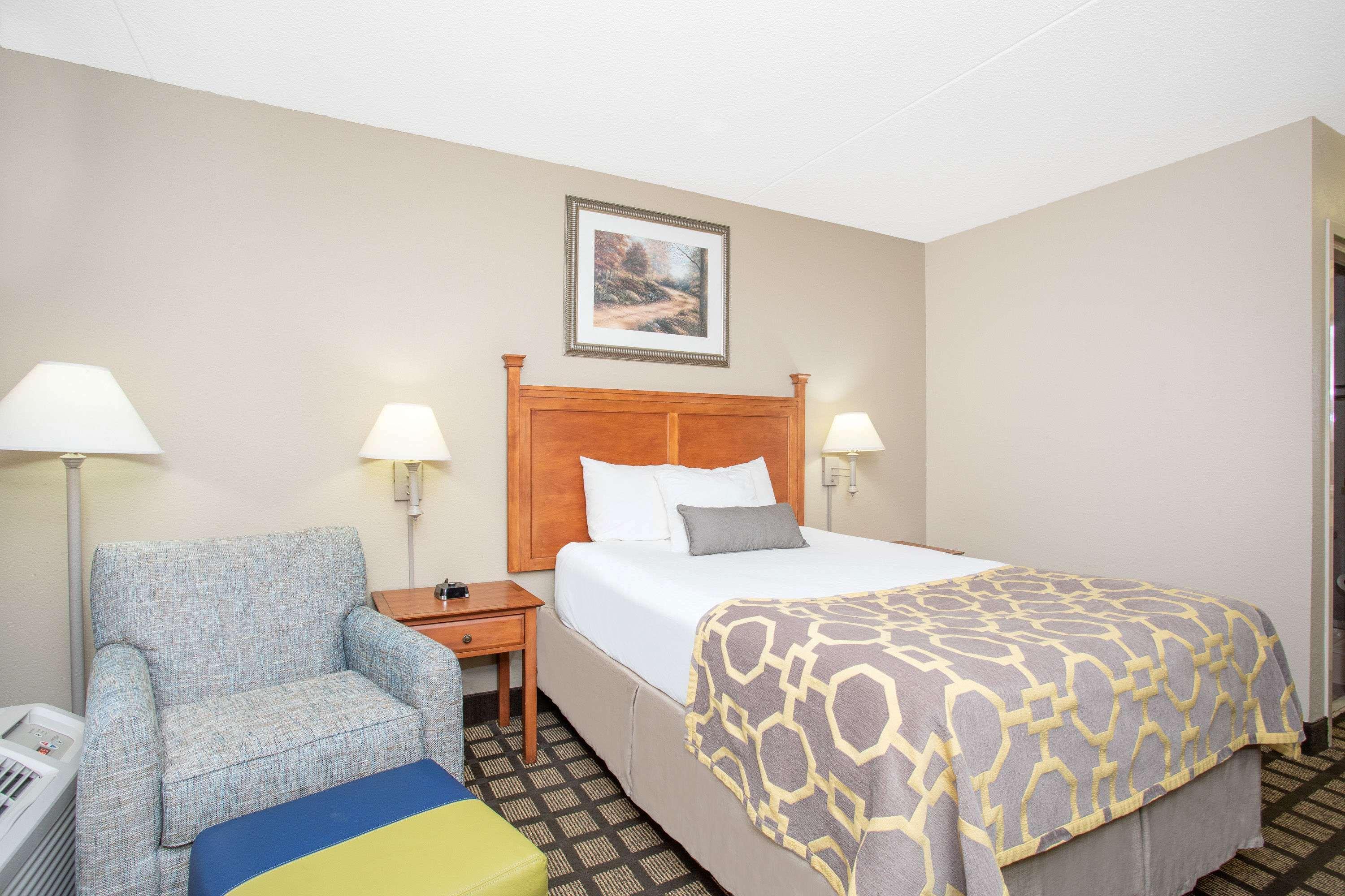 Baymont By Wyndham Hays Hotel Exterior photo