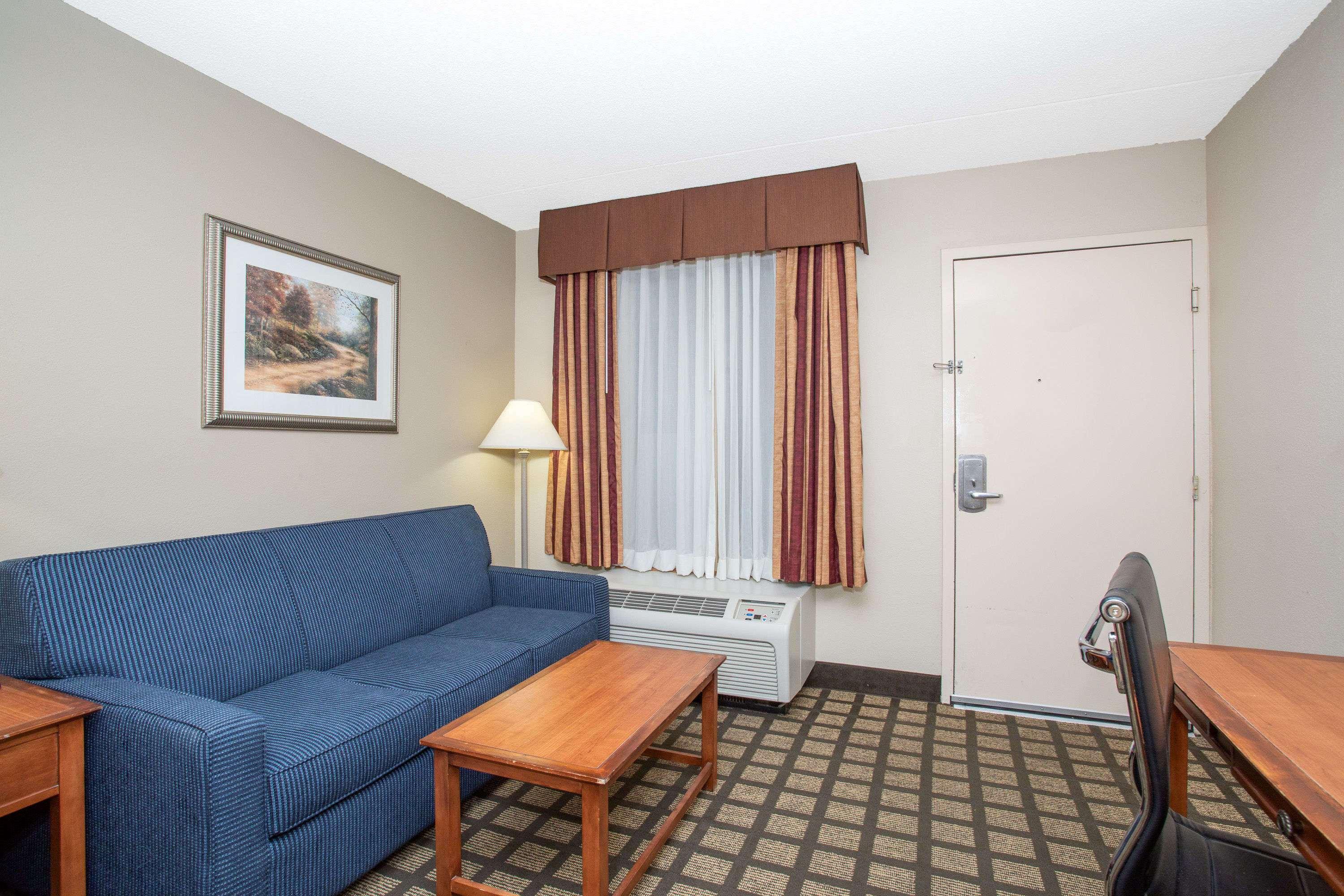 Baymont By Wyndham Hays Hotel Exterior photo